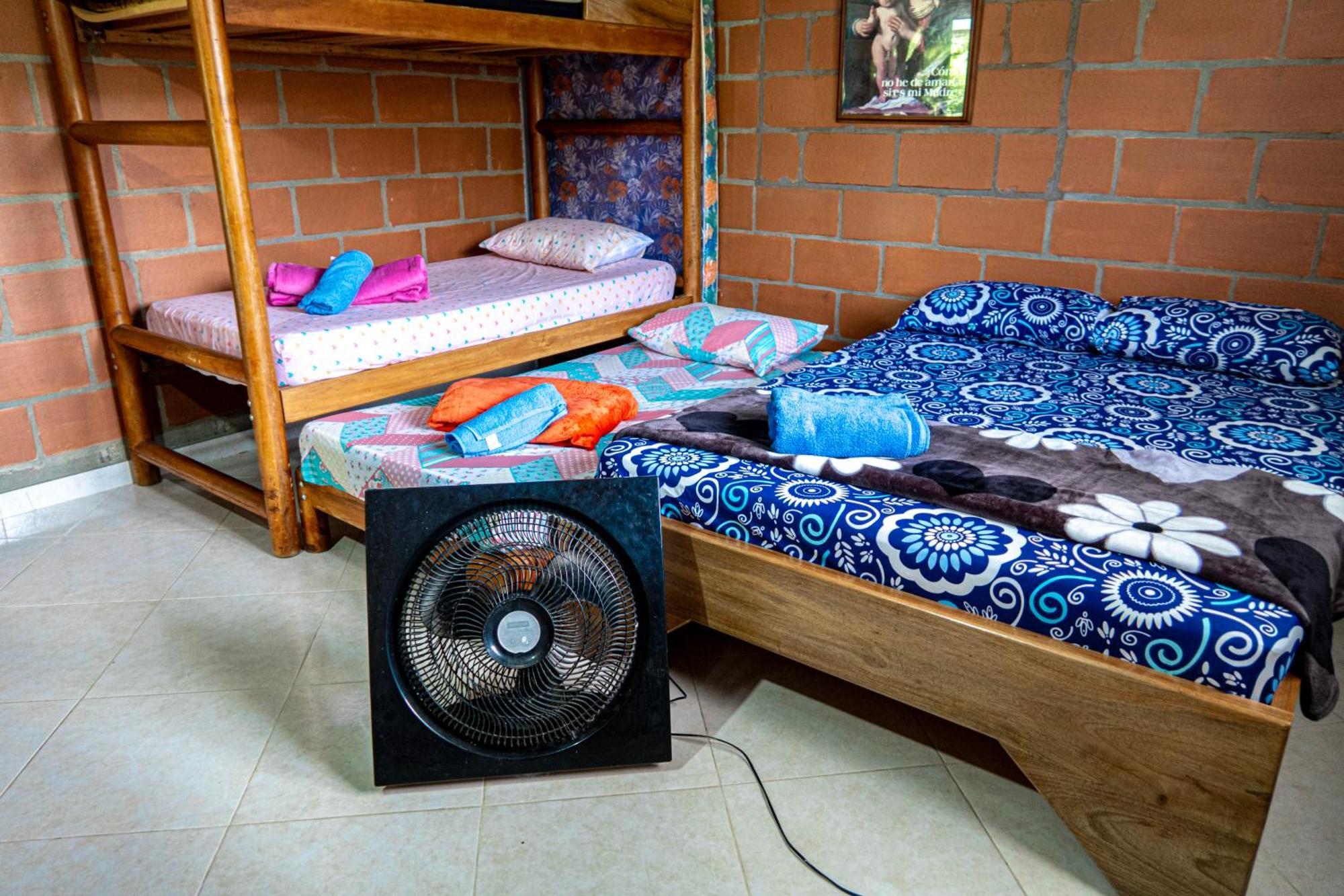 Chalet San Rafael Cerca Al Rio Wifi 6-12 Personas