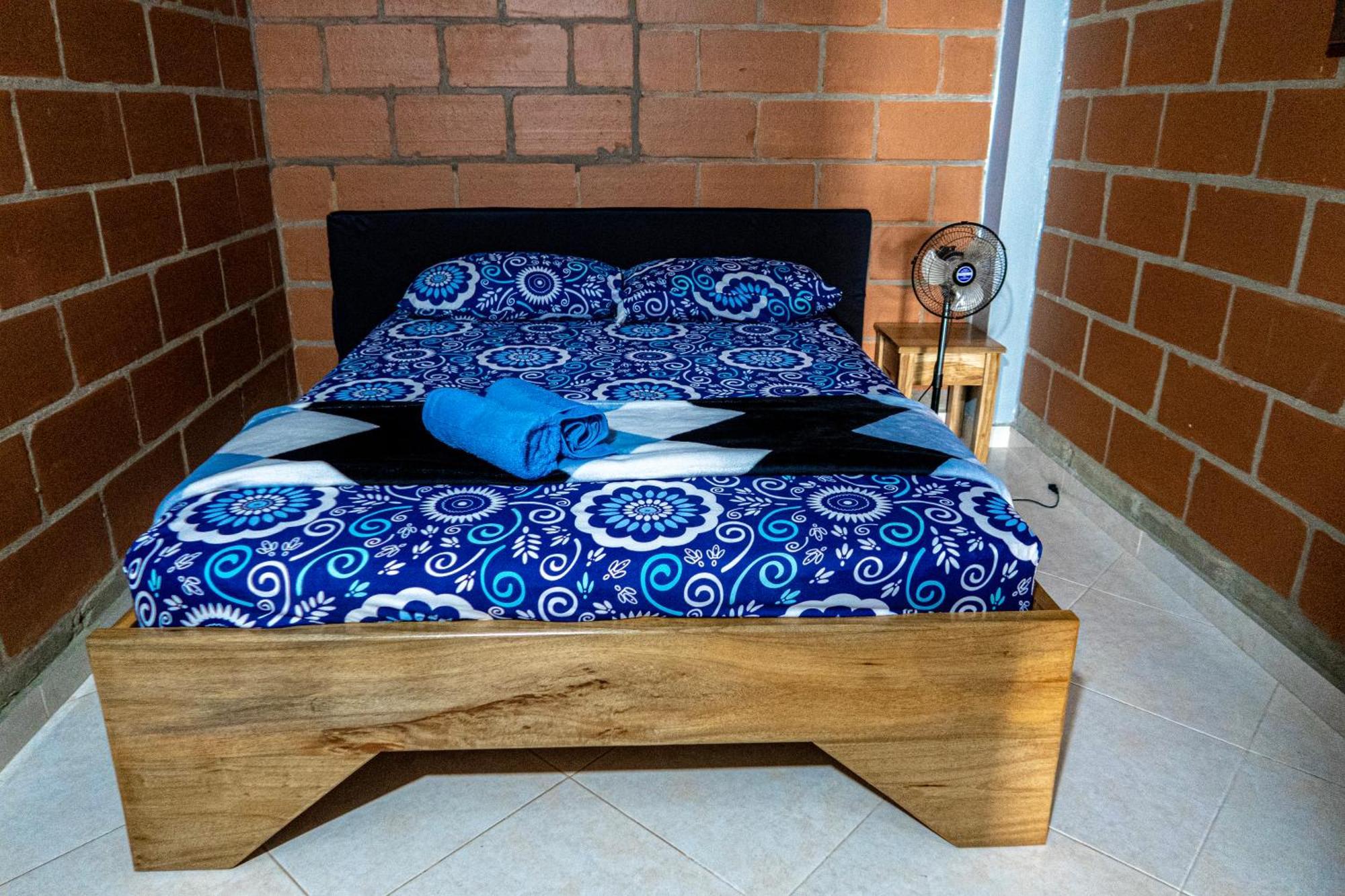 Chalet San Rafael Cerca Al Rio Wifi 6-12 Personas