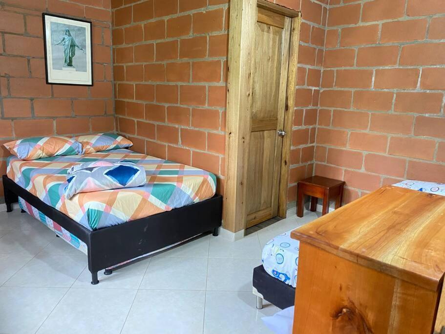 Chalet San Rafael Cerca Al Rio Wifi 6-12 Personas